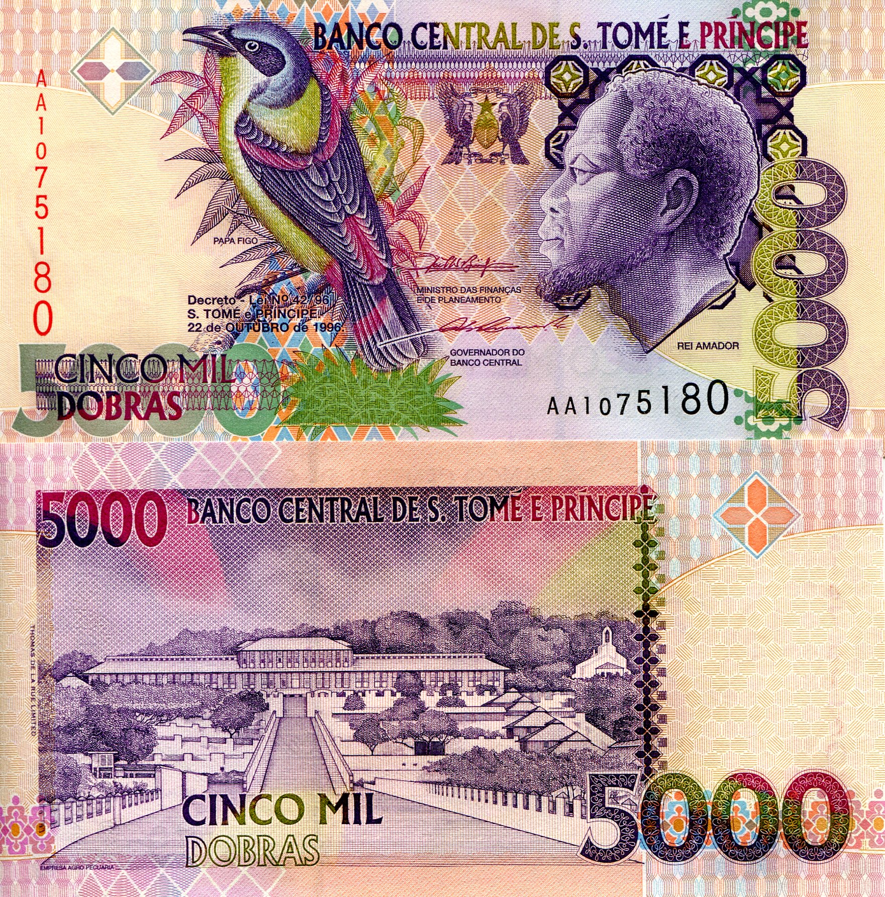 Sao Tome (Saint Thomas & Prince) 5,000 Dobras aUNC (doesn't lay flat - bent from bundle) pick #: 65a